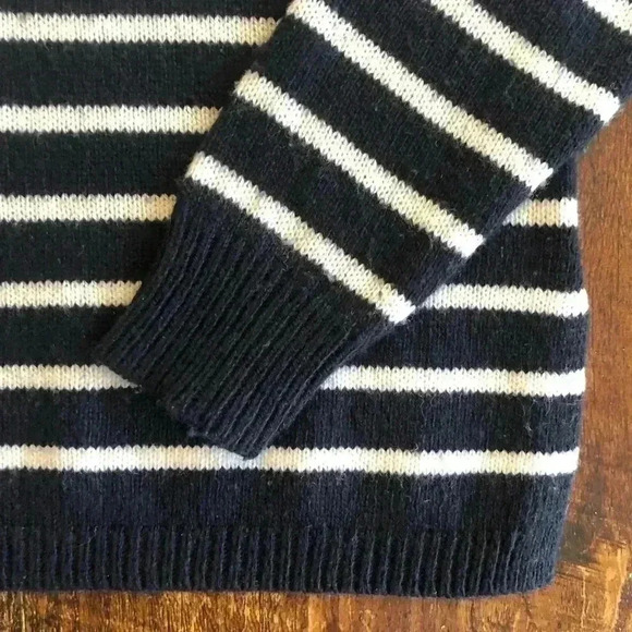 Vineyard Vines | Blue & Cream Striped Fair Isle Sweater - Picture 4 of 4